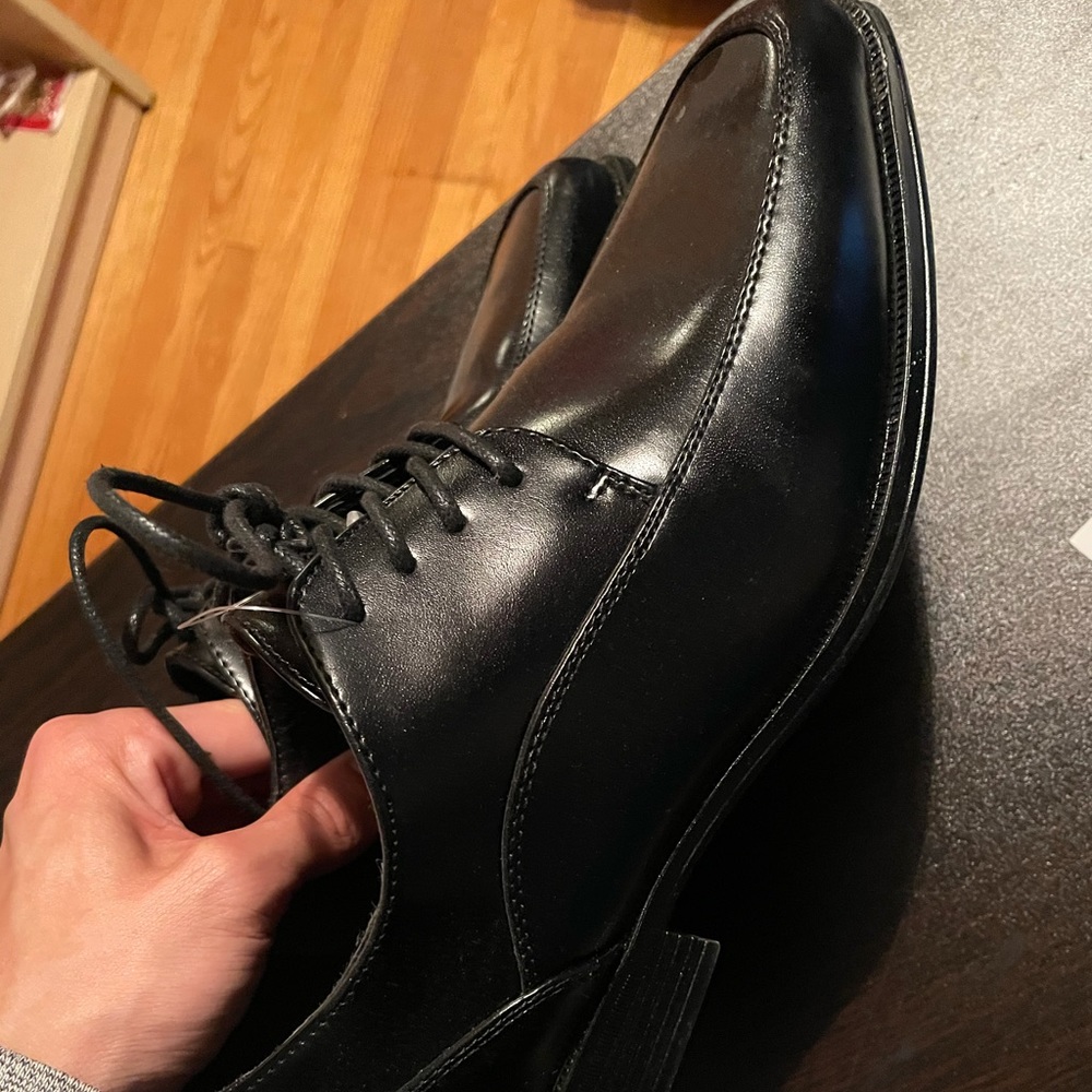 Dress shoes